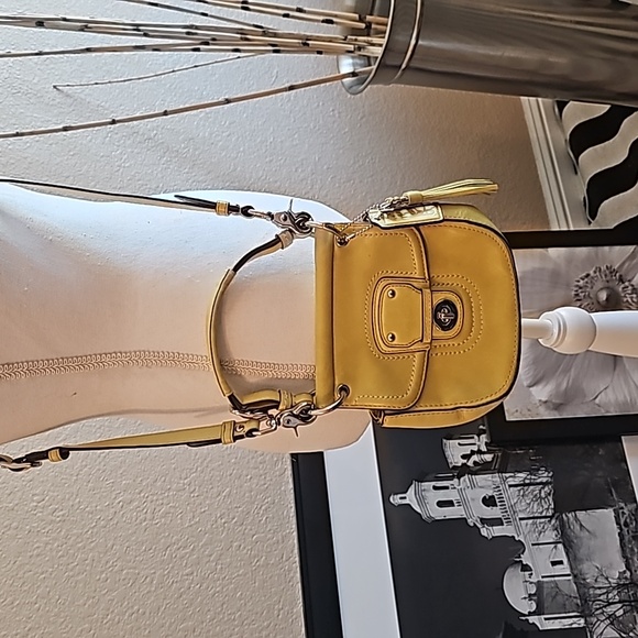 đź’›Coach Legacy Mini Wilis Bag with Charms and Matching Card Holder, NOT OUTLETđź’› - Picture 2 of 12